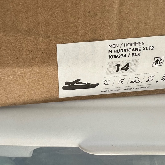 Teva Black Hurricane XLT2 Sandals - Picture 4 of 6